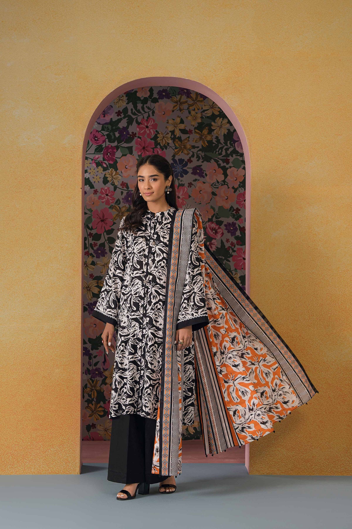 3 Piece - Printed Lawn Suit (nishat)