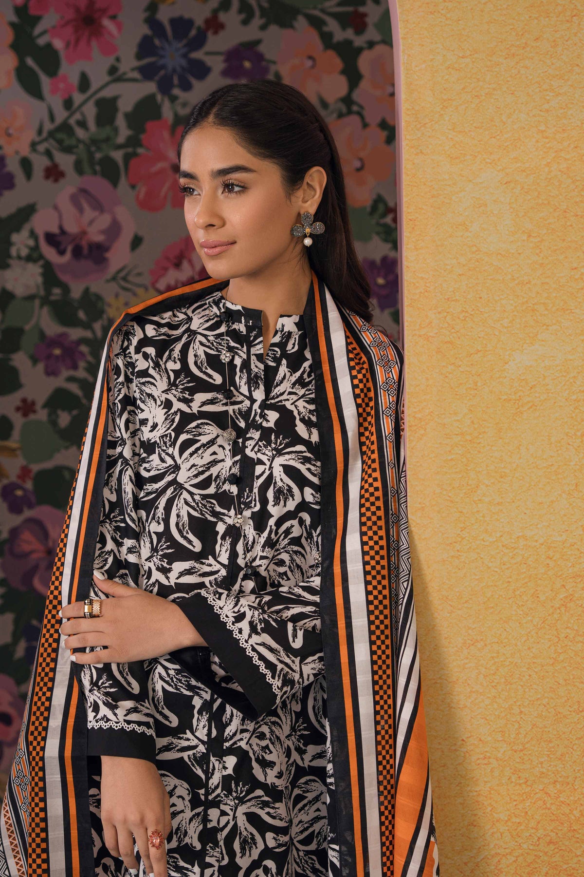3 Piece - Printed Lawn Suit (nishat) - Image 3