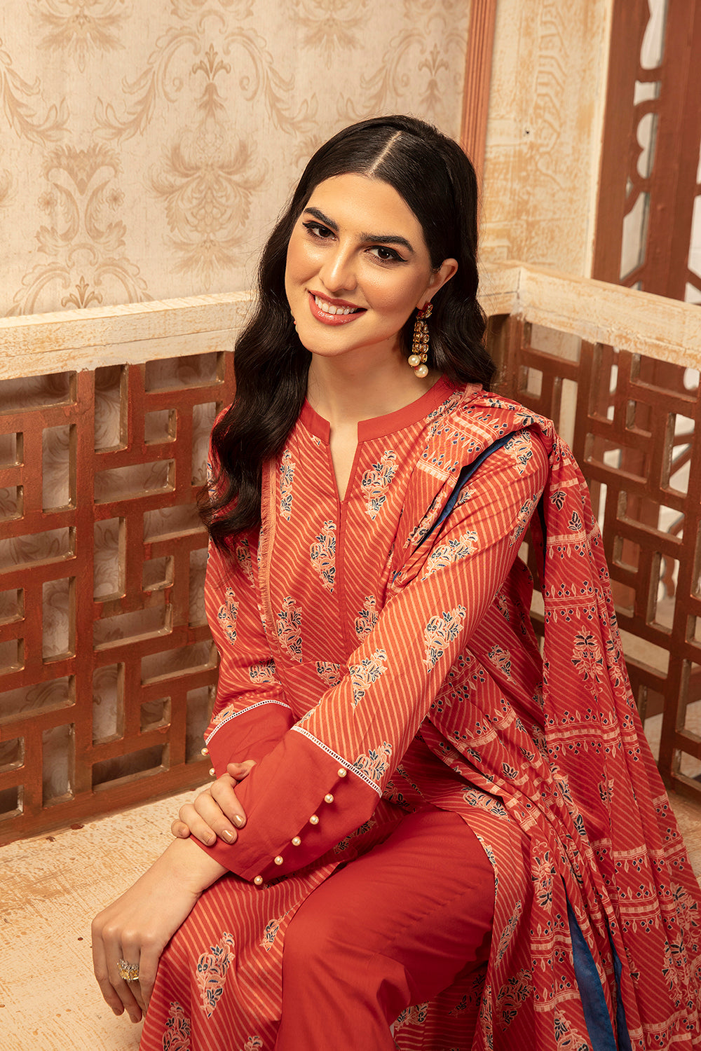 3 Piece – Printed Lawn Suit (Nishat Linen) - Image 4